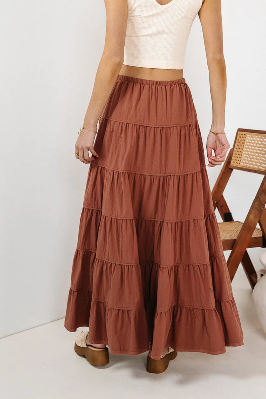 Tiered skirt in brown 
