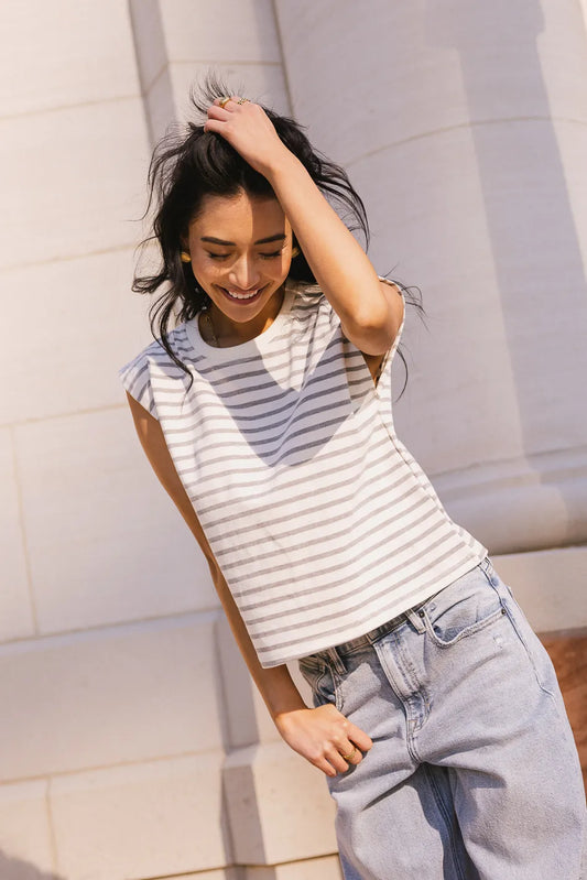 Striped top in grey 