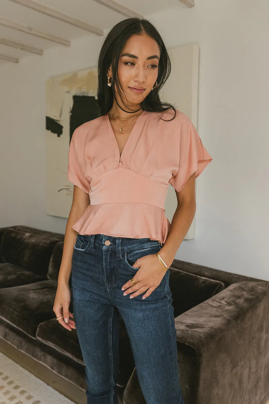 pink short sleeve cropped top 