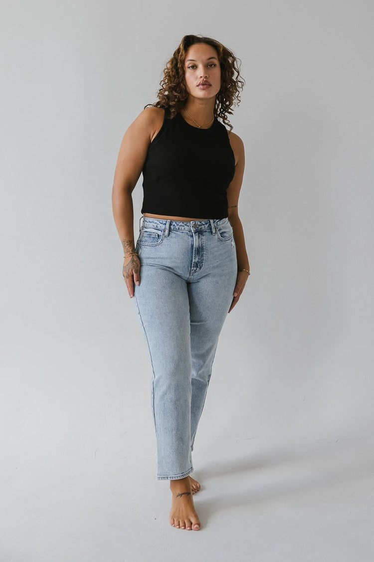 Two front pockets straight leg jeans in light wash  