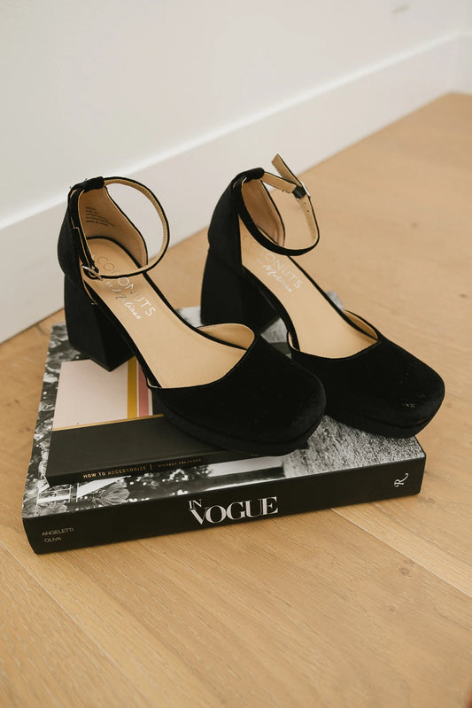 Square toe platform heels in black 
