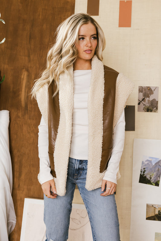 leather vest in brown with sherpa detail