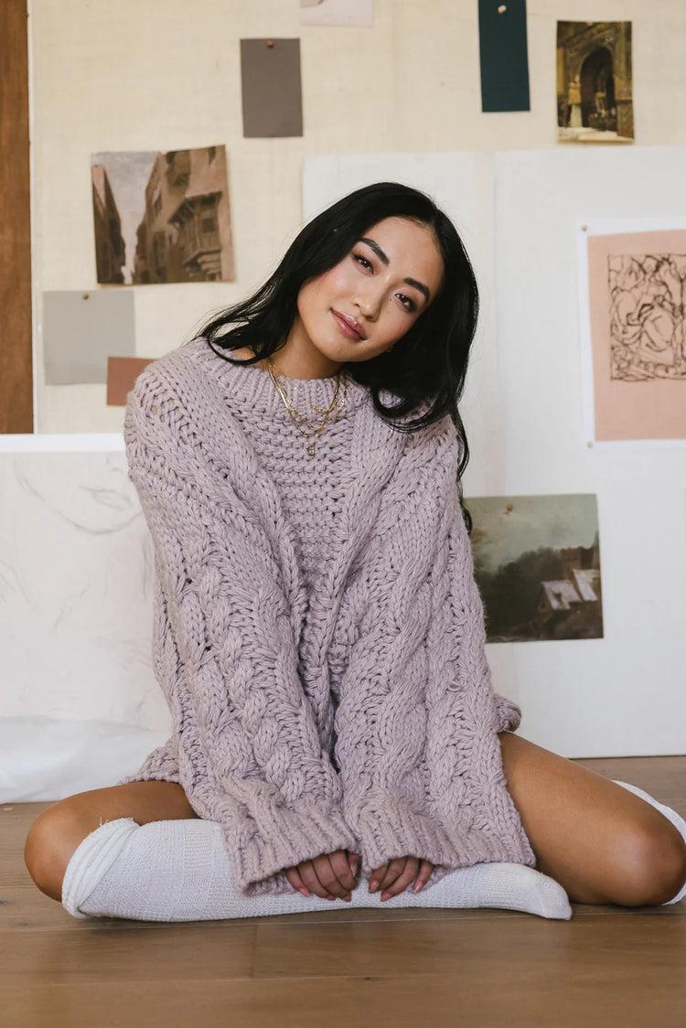 Ribbed cuff sleeves sweater in mauve 