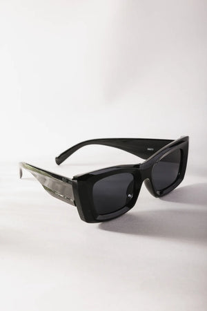 Kamree Sunglasses in Black