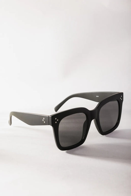 Black sunglasses 
