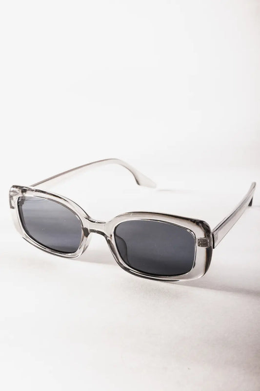 Oval style sunglasses in grey 