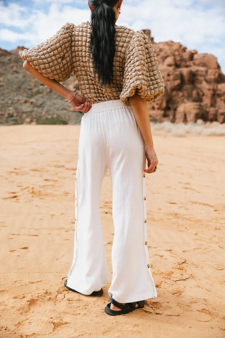 Side button detailed pants in white 