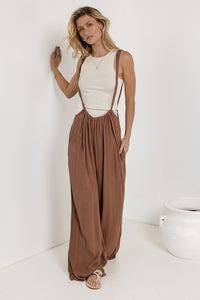 Wide legs overall pants in brown