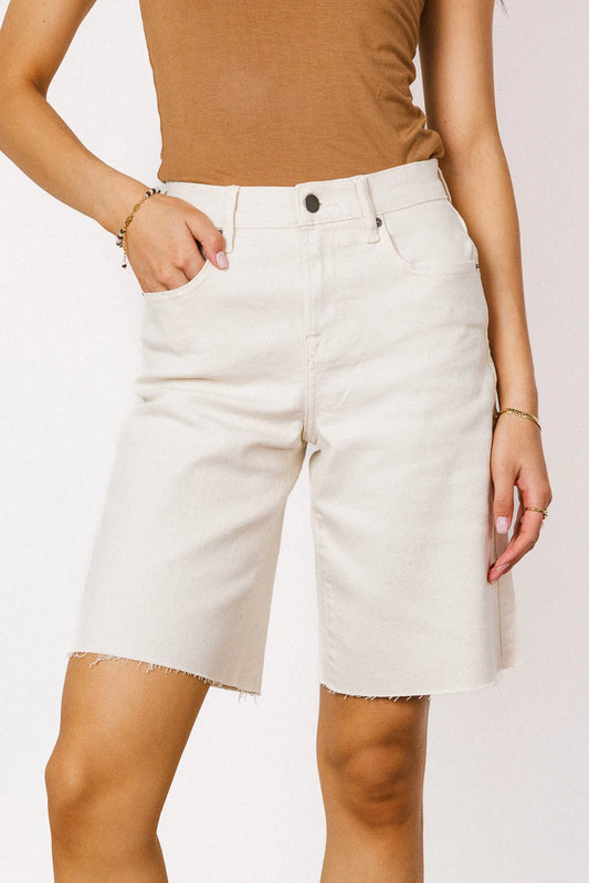 Bermuda shorts in cream 