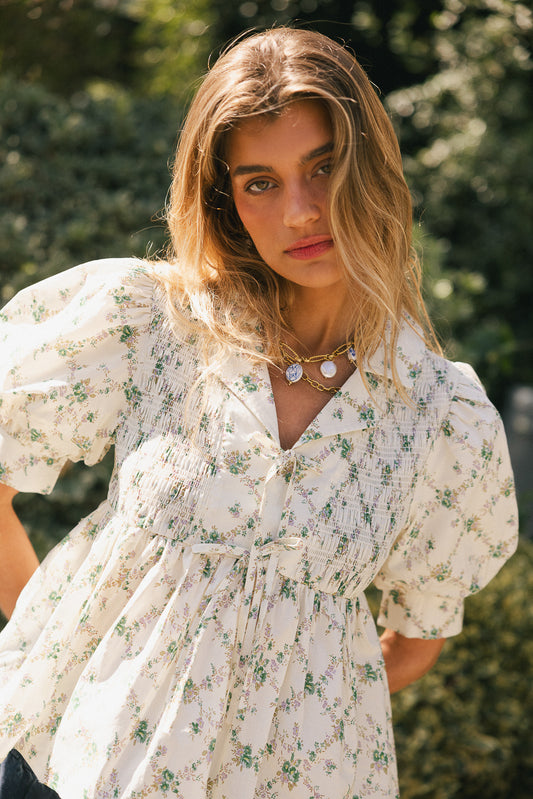 V-Neck floral blouse 