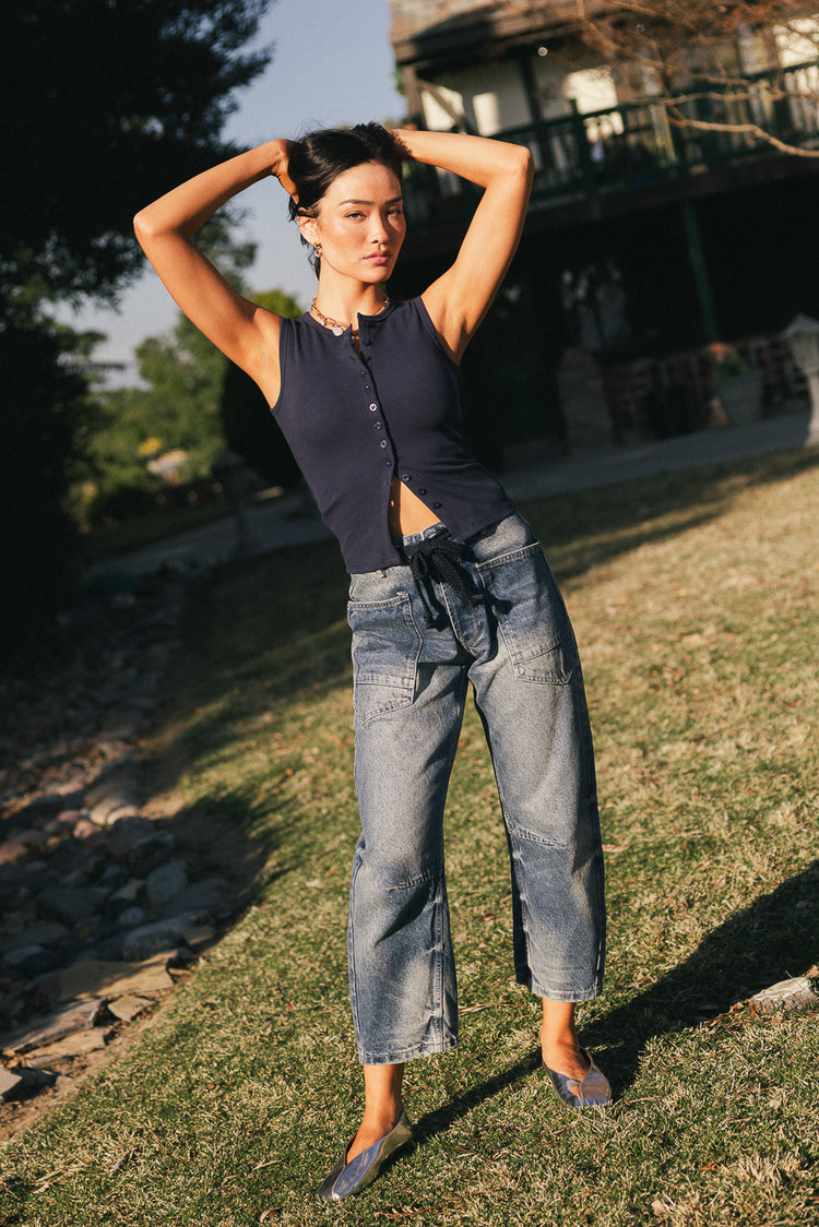 Plain color top in navy 