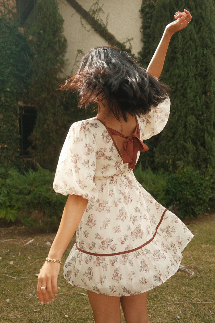 Floral dress in cream 