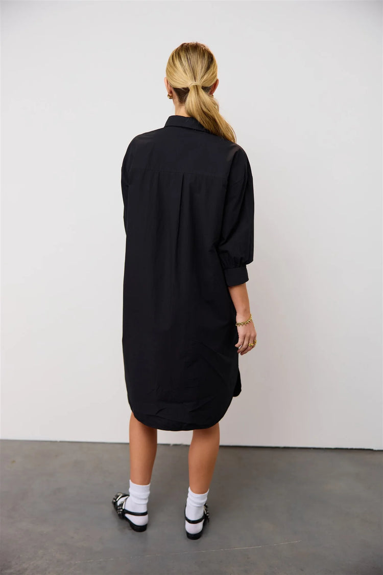 Button up dress in black 