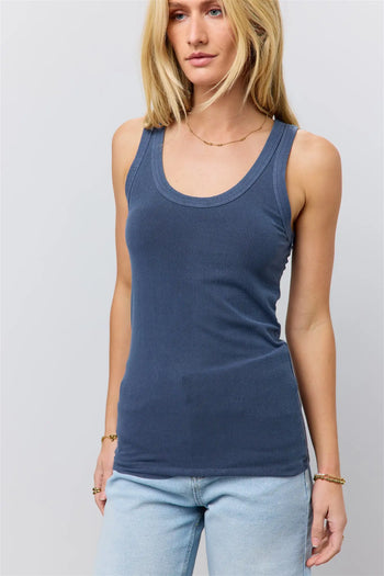 U-Neck top in blue 
