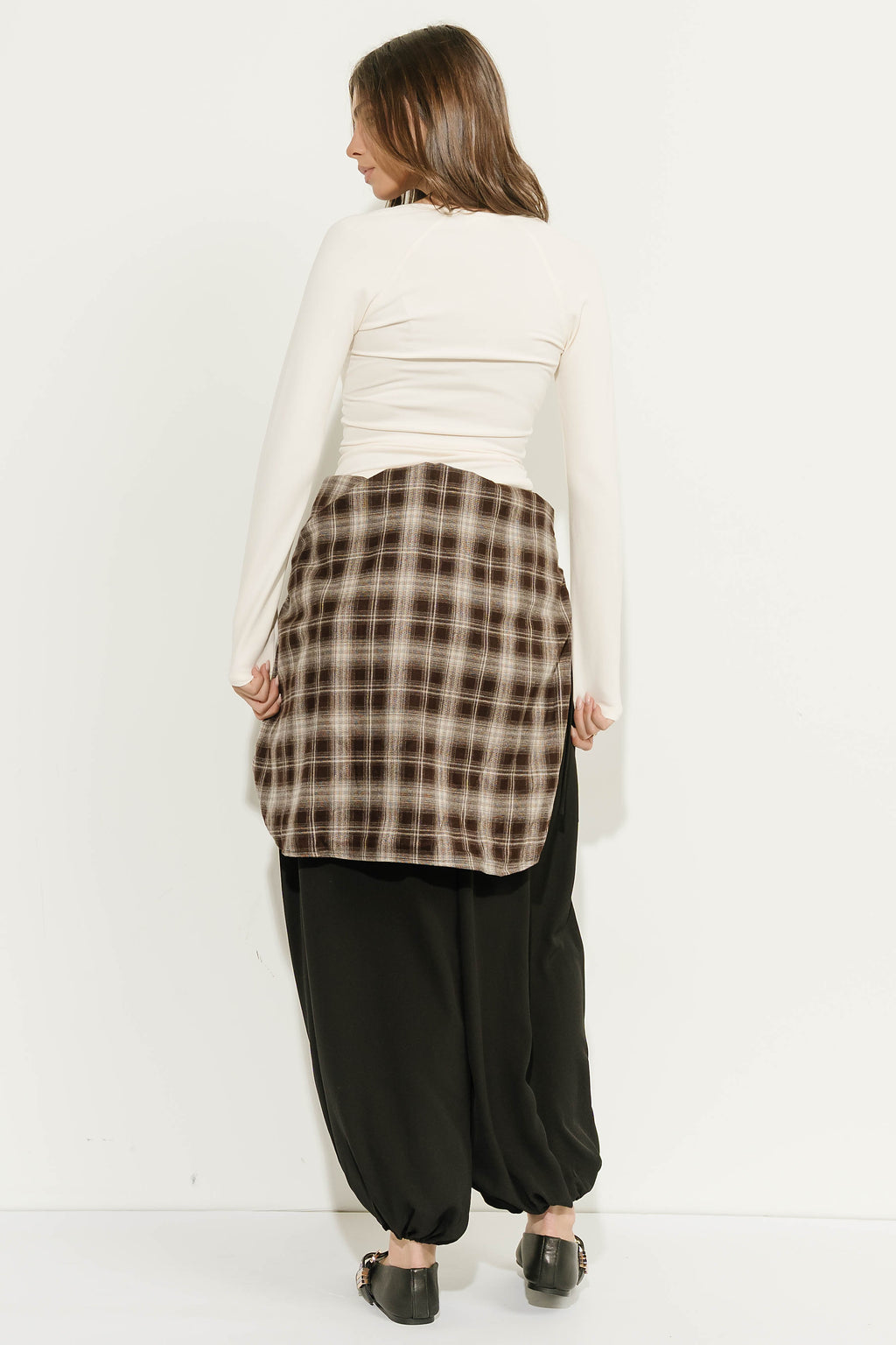 Hanna V-Neck Fitted Top in Ivory