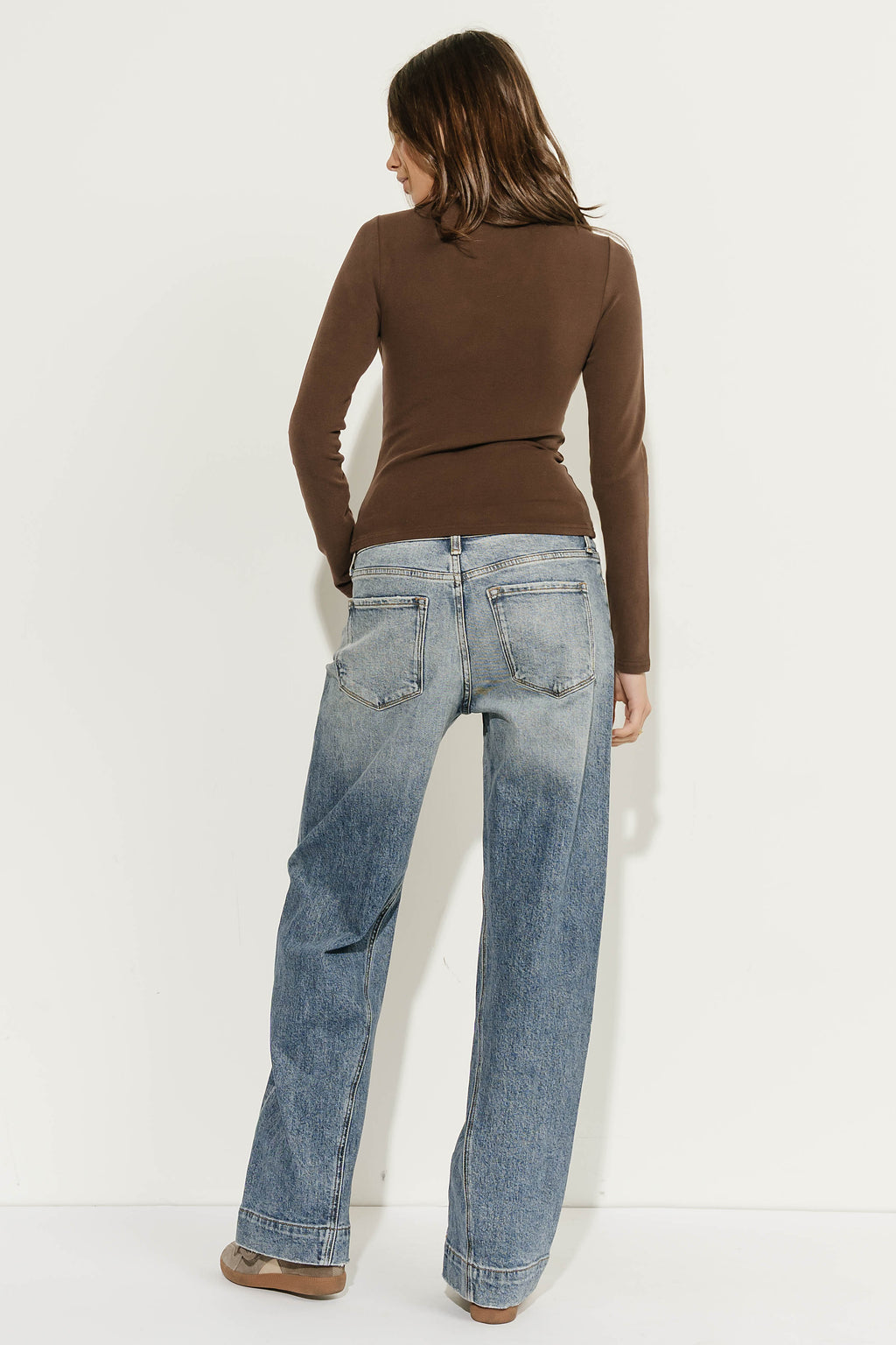 Nesta Keyhole Top in Brown