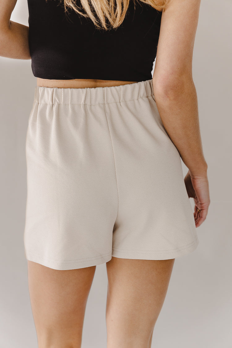 Back elastic waist shorts in tan 