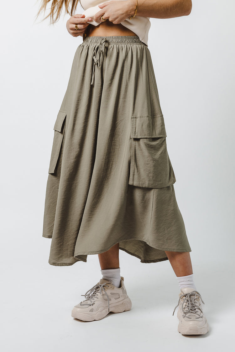 skirt with tie detail