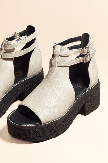 Two buckled adjustable straps heeled sandals in beige 