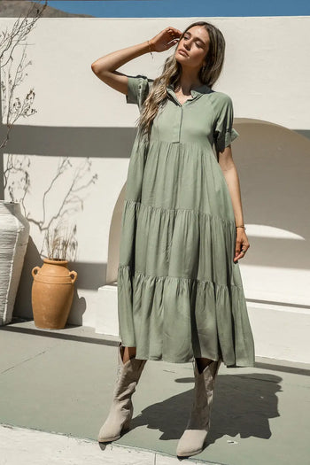 Short sleeves tiered midi dress in sage 