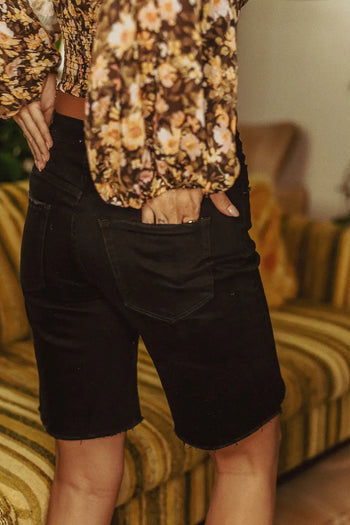 High rise bermuda shorts in black 