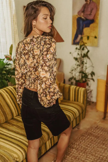 Two back pockets bermuda shorts in black 