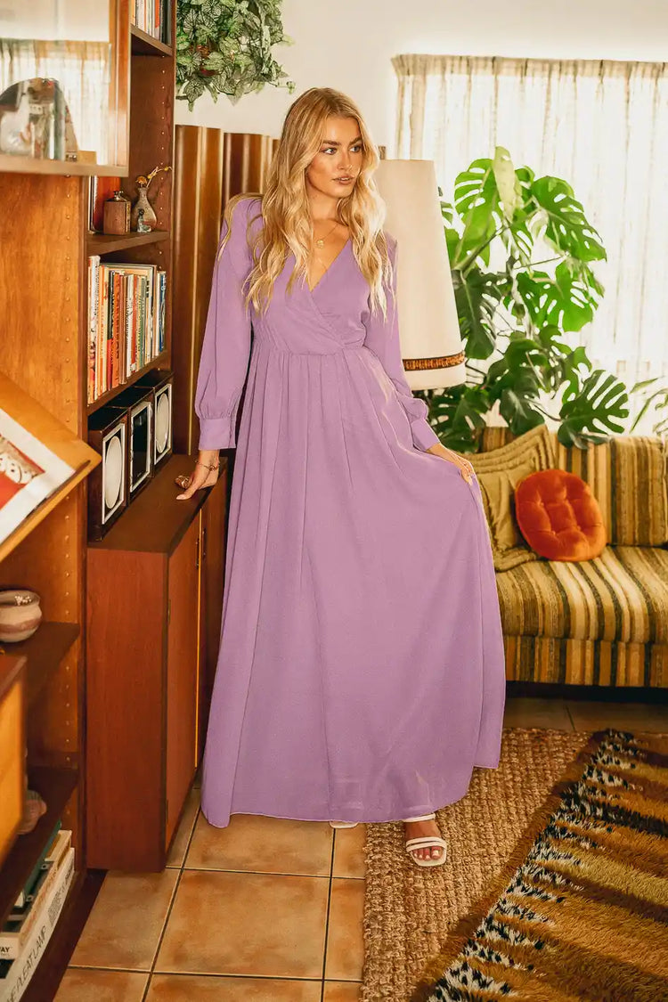Woven maxi lavender dress in lilac 