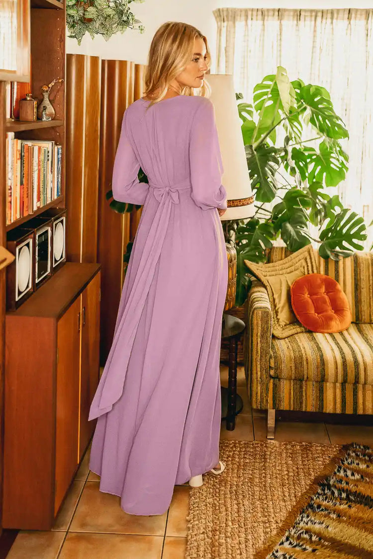 Adjustable ties maxi lavender dress in lilac 