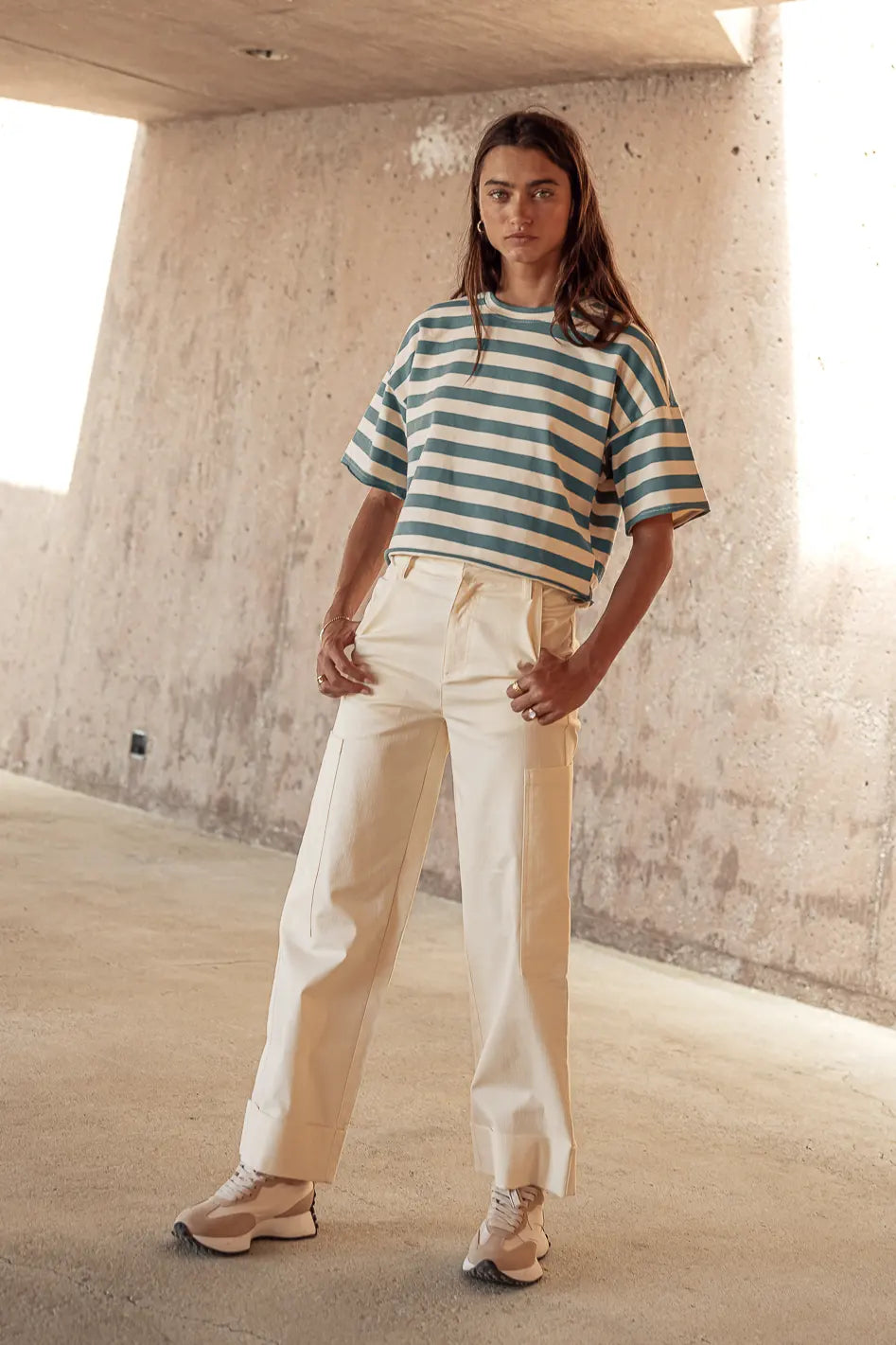 Straight legs cargo pants in cream 