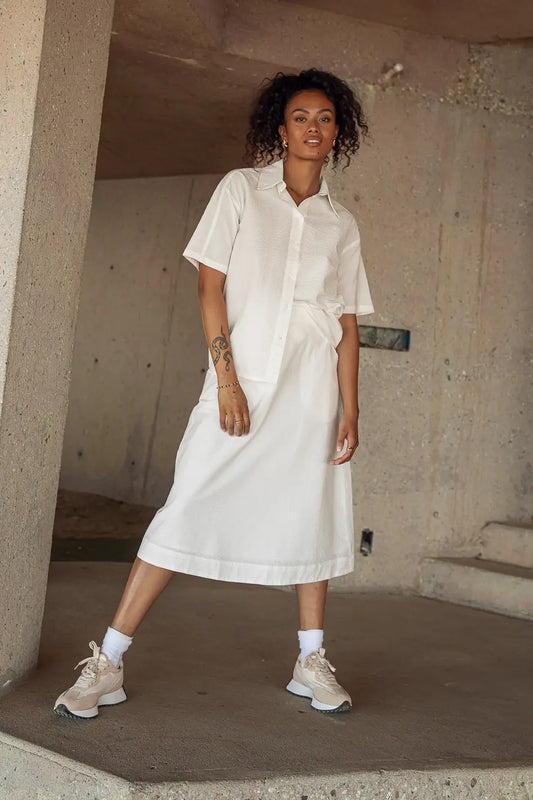 Woven texture skirt in white 