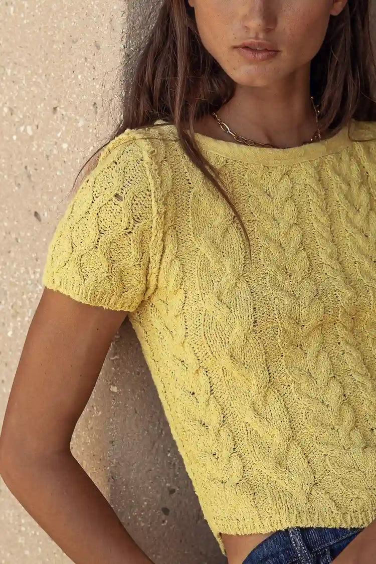 Round neck top in yellow 