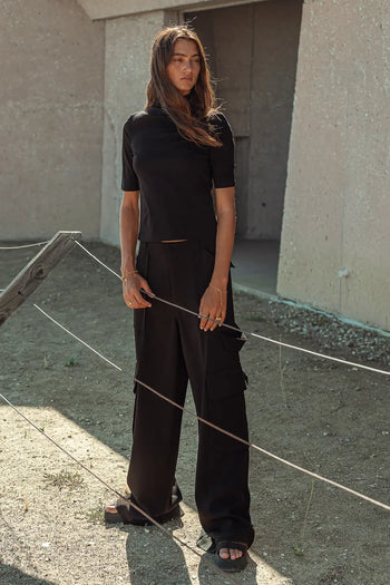 High rise cargo pants in black 