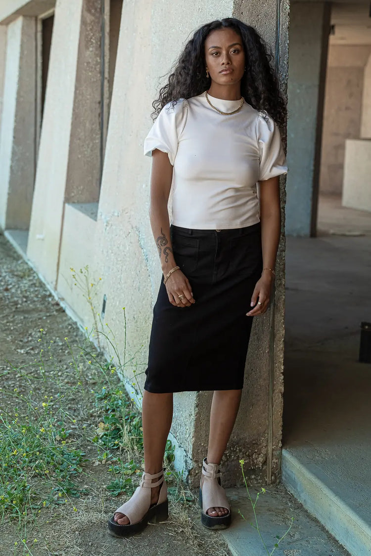 Under length skirt in black 