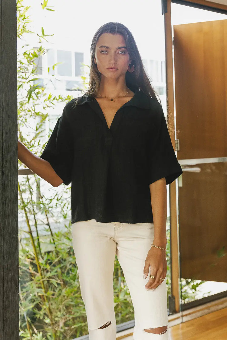 collared blouse with v neck line 