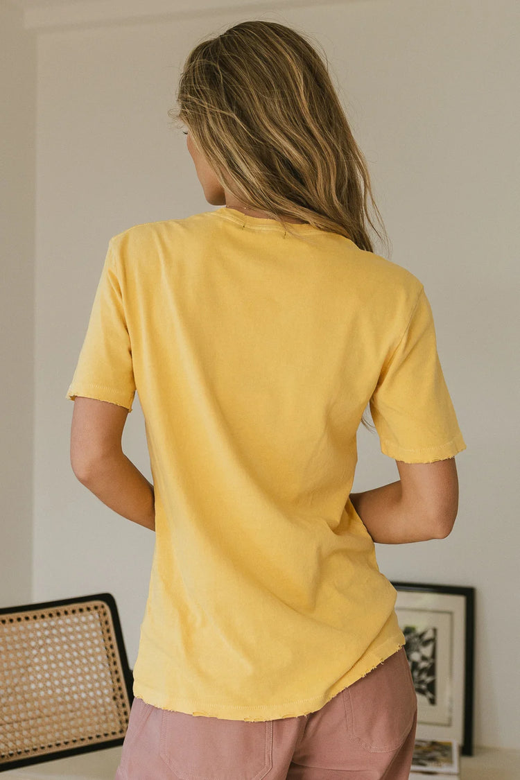 Knit graphic tee in mustard 