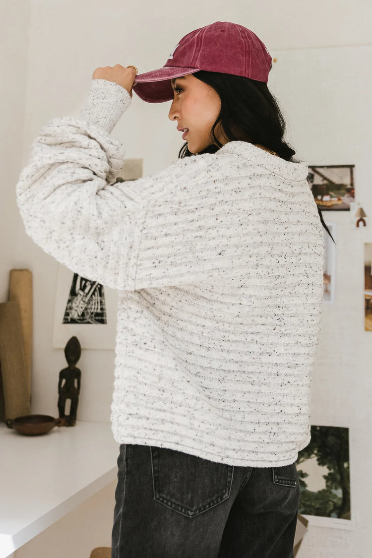 Knit sweater in grey 