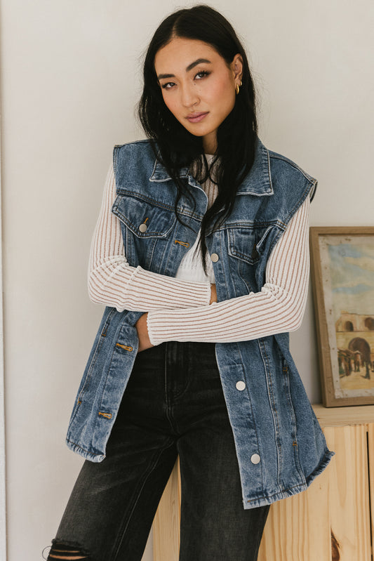 denim vest with two front pockets