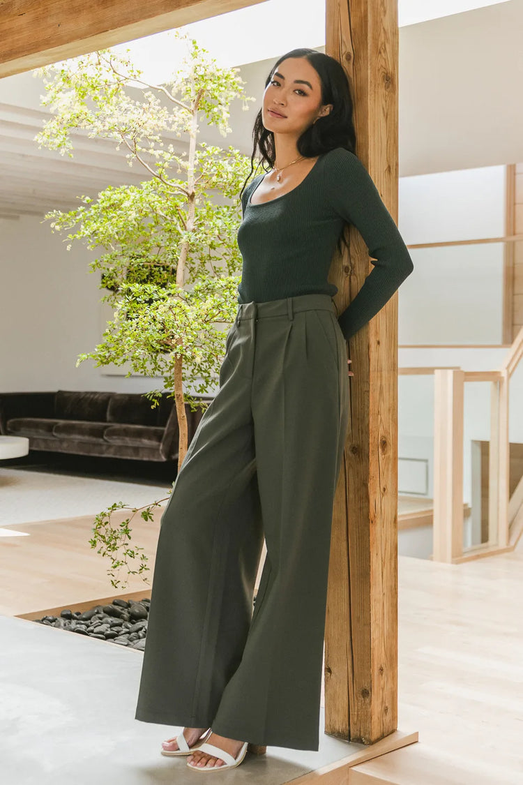 Ribbed sweater paired with a wide legs pant 