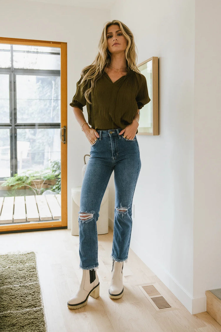 V-Neck pleated blouse in olive 