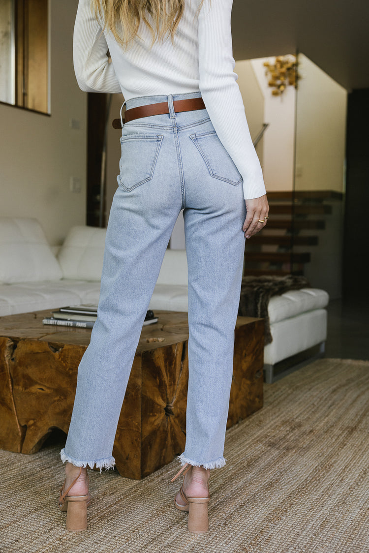 Two back pockets distressed mom jeans in light wash 