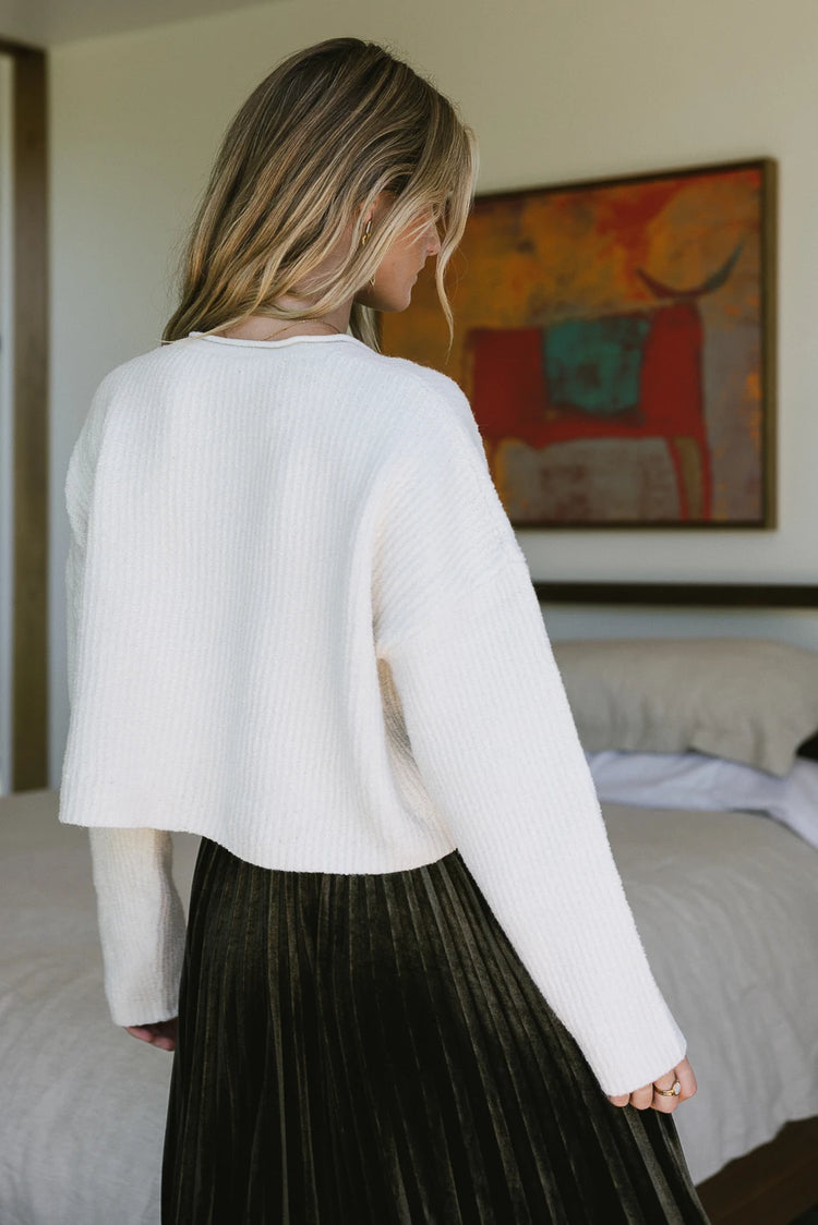 Knit cropped sweater in cream 