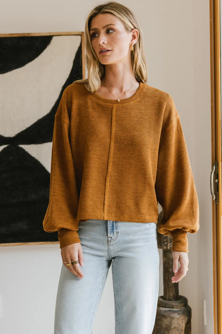 Round neck knit top in camel 