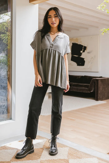 Oversized top in sage 