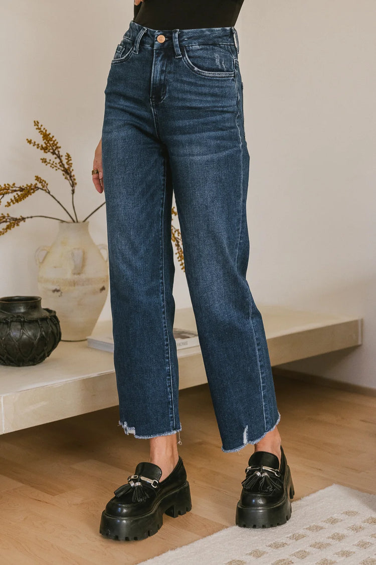 Two front pockets straight legs jeans in dark blue  