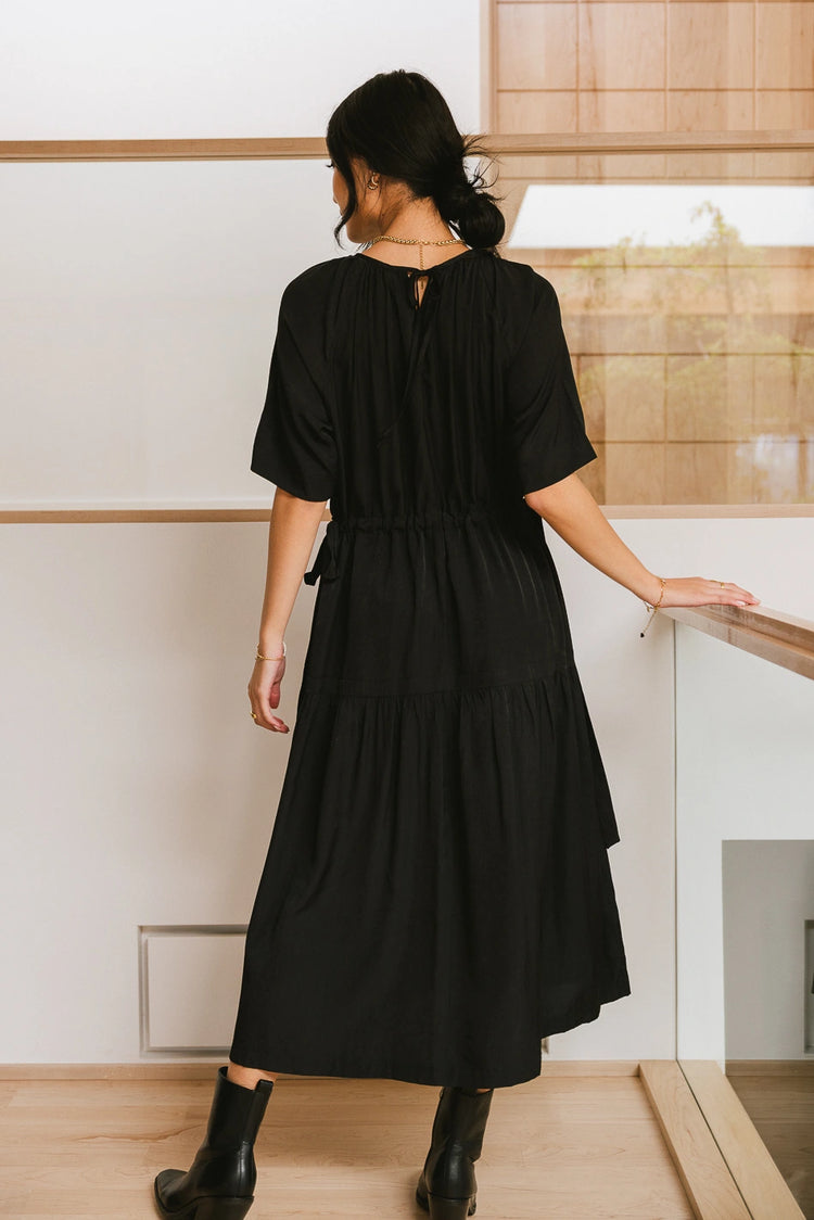 Tiered skirt dress in black 
