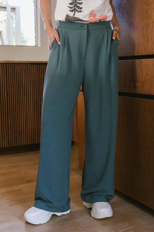 Two hand pockets wide legs in teal 