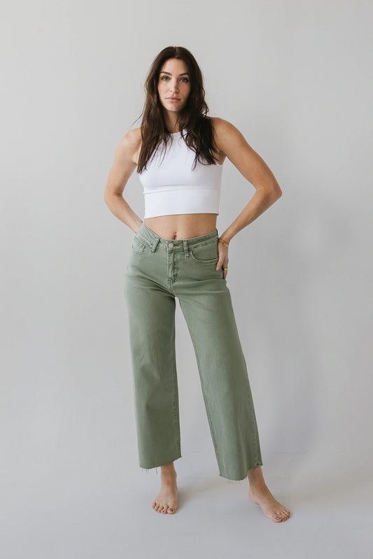 Two front pockets wide leg jeans in green 