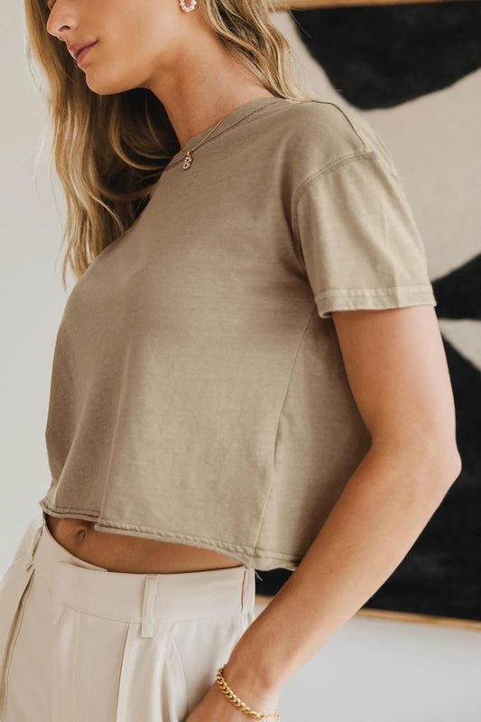 Cropped T-Shirt in beige 