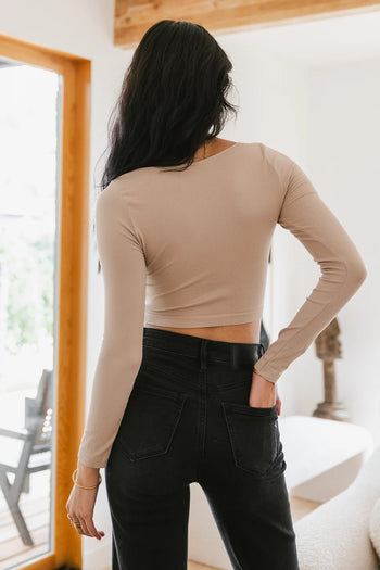 Long sleeves crop top in mocha 