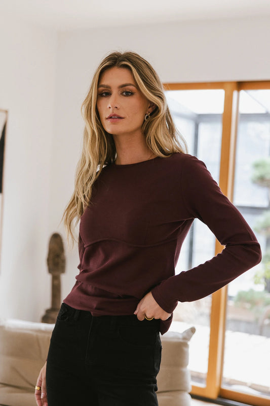 Front seam detail top in wine 